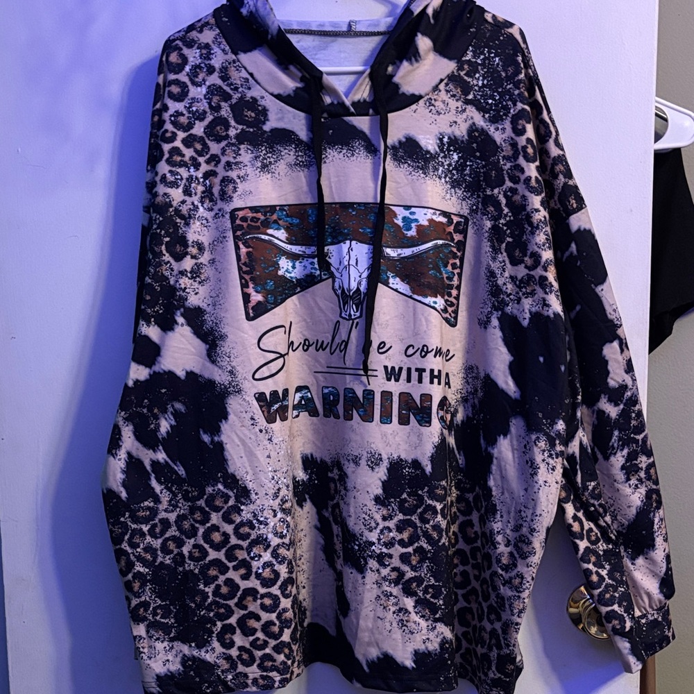 SHEIN Black and Cream Graphic Hoodie